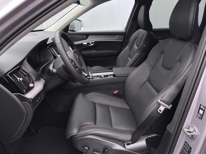 Volvo XC90 T8 AWD Plug-in BRIGHT PLUS 7m na operativní leasing