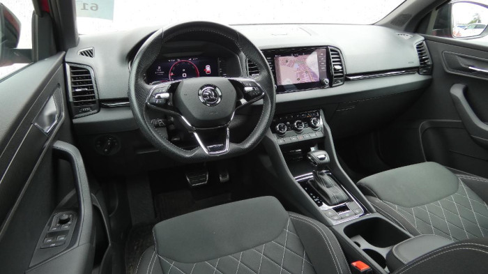 Škoda Karoq 1,5 TSI DSG Sportline na operativní leasing