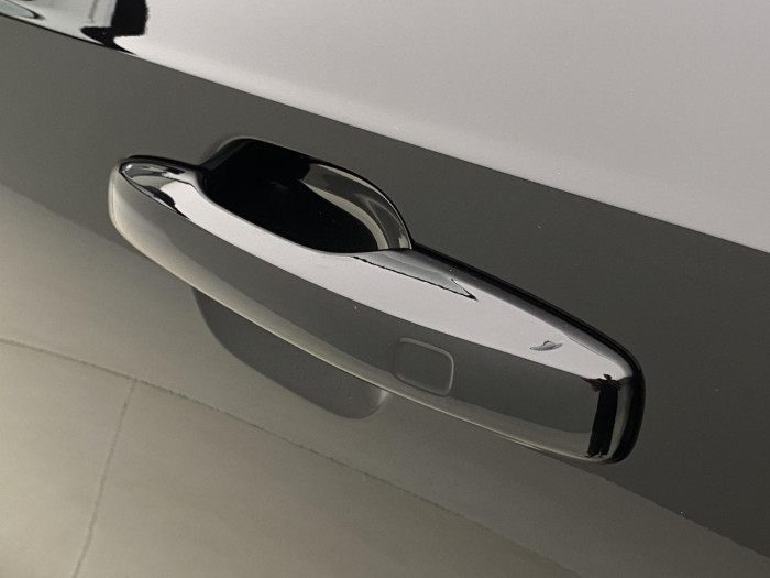 Volvo XC90 T8 AWD Plug-in DARK ULTRA na operativní leasing