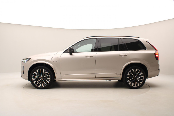 Volvo XC90 T8 AWD Plug-in DARK PLUS 7m na operativní leasing