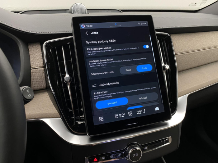 Volvo XC90 B5 AWD AUT BRIGHT PLUS 7míst na operativní leasing
