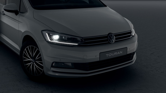 Volkswagen Touran Highline 2,0 TDI 110 kW EVO 7DSG na operativní leasing