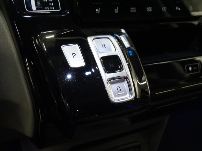 Hyundai Staria 2.2 CRDI 130kW DCT AWD Premium na operativní leasing