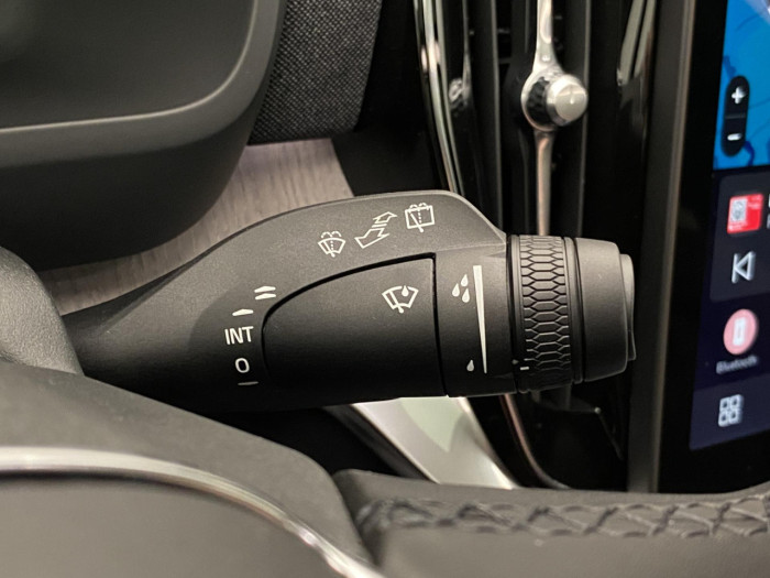 Volvo XC90 T8 AWD Plug-in DARK ULTRA na operativní leasing