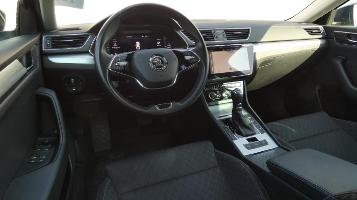 Škoda Superb 1.4 TSI iV Ambition DSG na operativní leasing