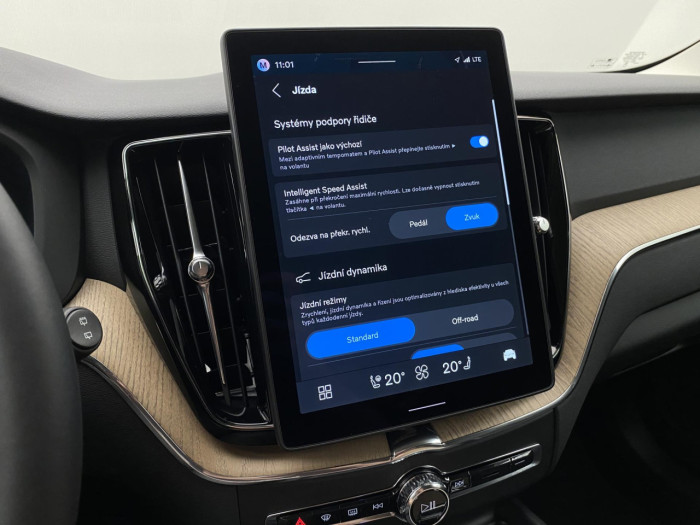 Volvo XC60 B5 AWD AUT BRIGHT PLUS na operativní leasing