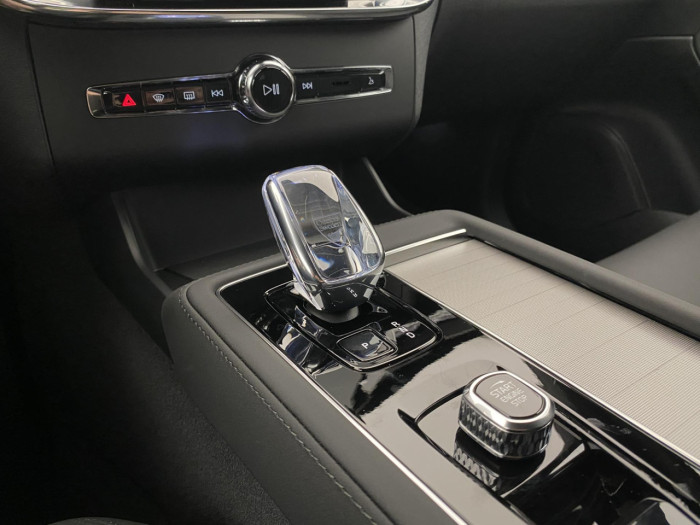 Volvo XC90 B5 AWD AUT BLACK EDITION PLUS na operativní leasing