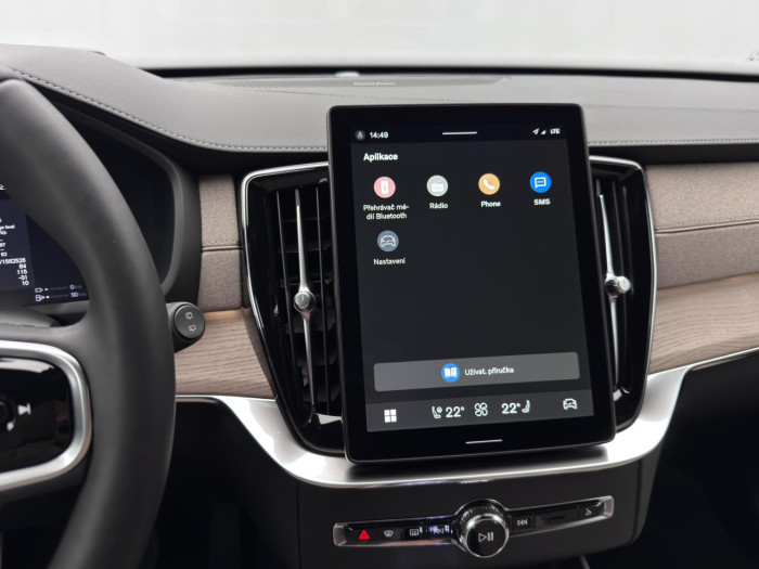 Volvo XC90 T8 AWD Plug-in BRIGHT PLUS 7m na operativní leasing