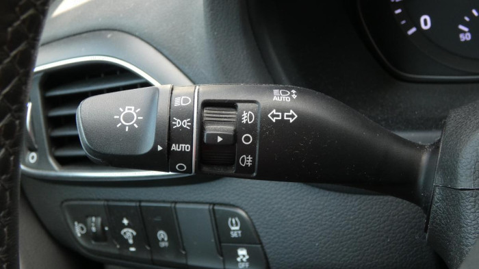 Lexus NX 350h 2.5 E-CVT Comfort Top na operativní leasing