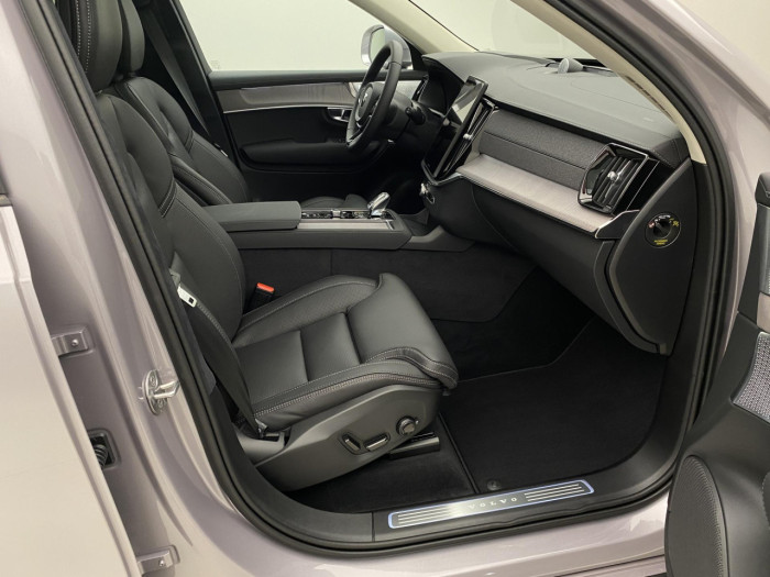 Volvo XC90 T8 AWD Plug-in BRIGHT ULTRA na operativní leasing