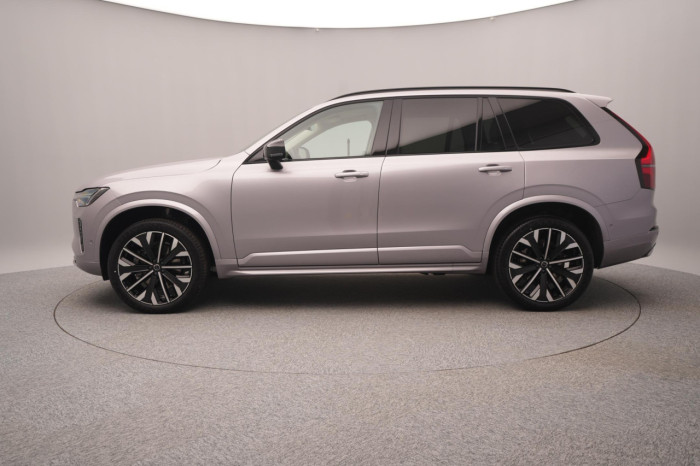 Volvo XC90 B5 AWD AUT DARK PLUS 7-míst na operativní leasing