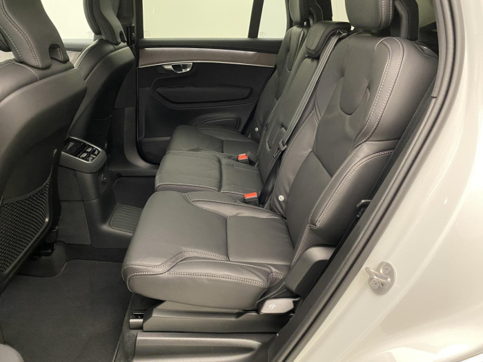 Volvo XC90 T8 AWD RECHARGE BRIGHT PLUS 7m na operativní leasing