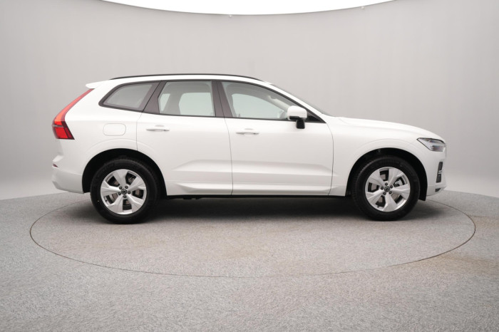 Volvo XC60 B5 AWD AUT CORE na operativní leasing