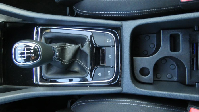 Škoda Karoq 1,5 TSI Sportline na operativní leasing