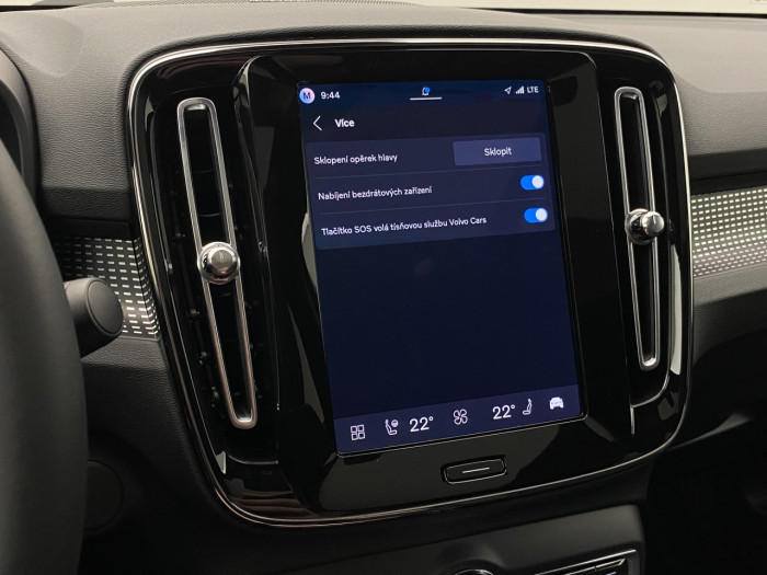 Volvo EC40 BLACK EDITION SINGLE EXT ULTRA Edition na operativní leasing