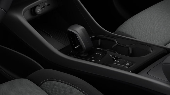 Volvo XC40 B3 AUT DARK PLUS na operativní leasing