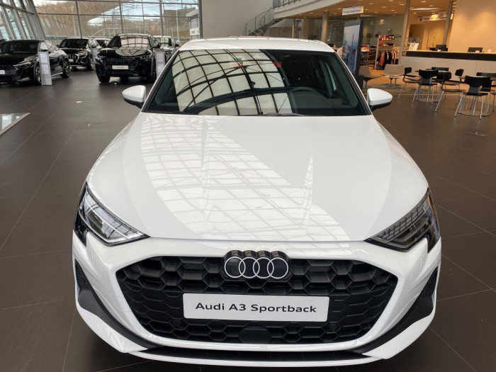 Audi A3 Spb 35 TFSI Stronic na operativní leasing