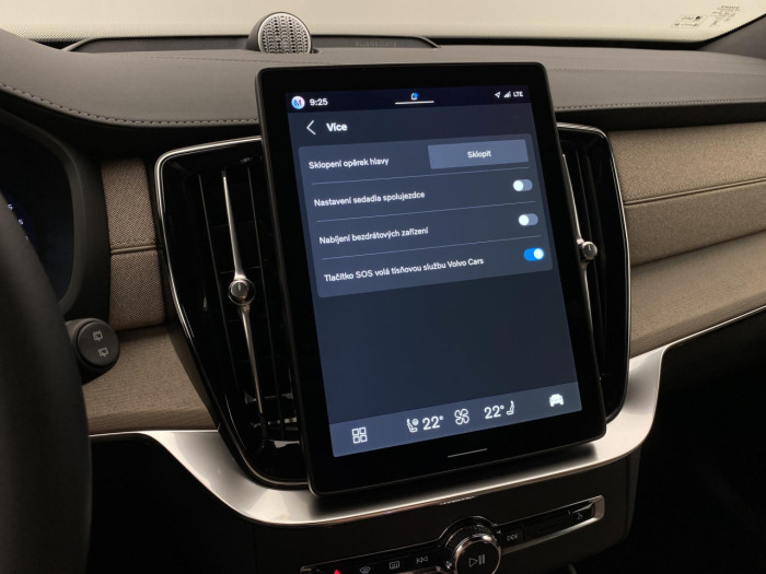 Volvo XC90 B5 AWD AUT DARK PLUS 7míst na operativní leasing