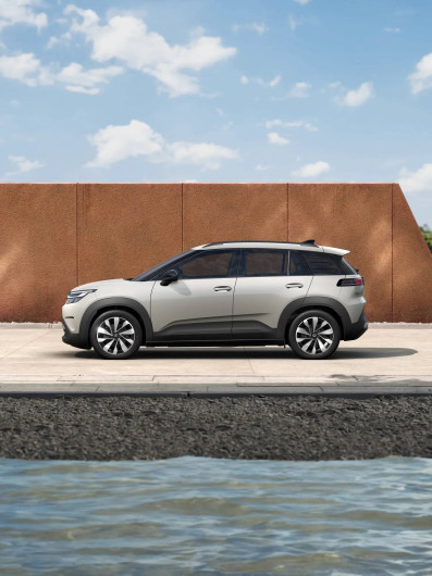 Volkswagen ID. Cross Life 52kWh / 155kW na operativní leasing