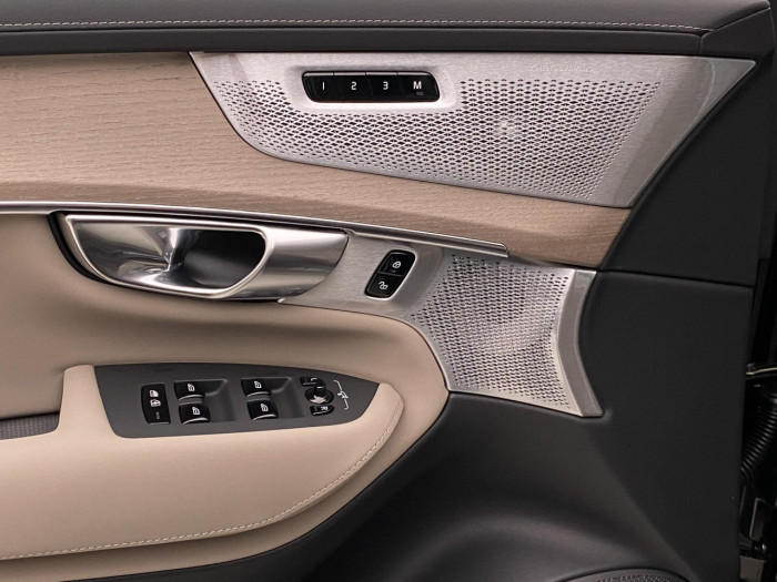 Volvo XC90 B5 AWD AUT BRIGHT PLUS 7míst na operativní leasing