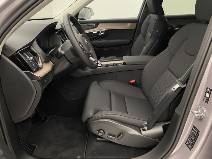 Volvo XC90 T8 AWD RECHARGE BRIGHT PLUS 7m na operativní leasing