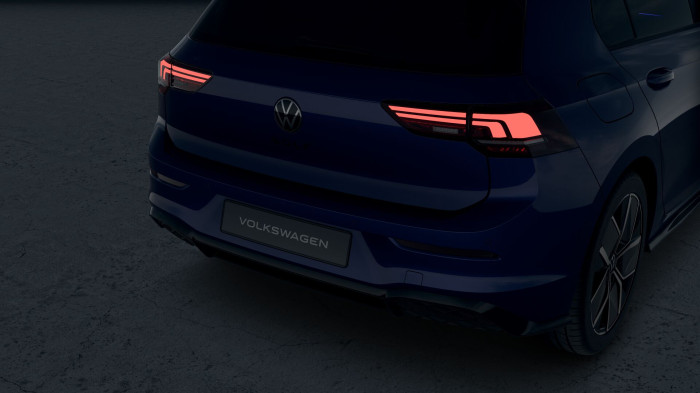 Volkswagen Golf R-Line People 1,5 eTSI 7DSG mHEV na operativní leasing