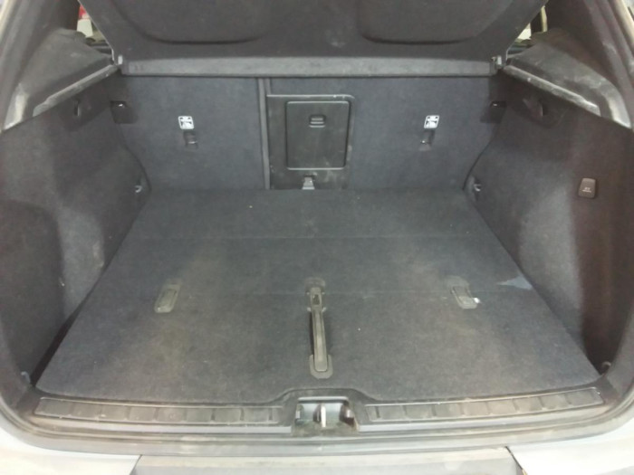 Volvo XC40 T2 FWD Momentum Core na operativní leasing