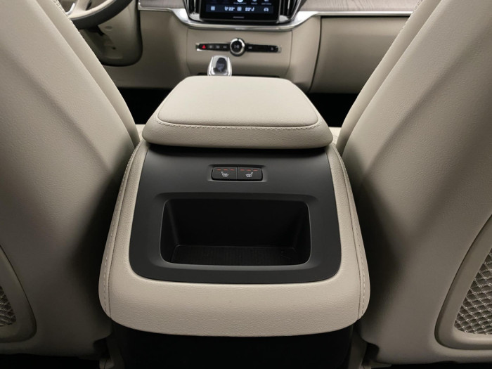 Volvo XC90 B5 AWD AUT BRIGHT PLUS 7míst na operativní leasing