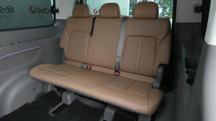 Hyundai Staria 2.2 CRDi Luxury 4x4 Auto na operativní leasing