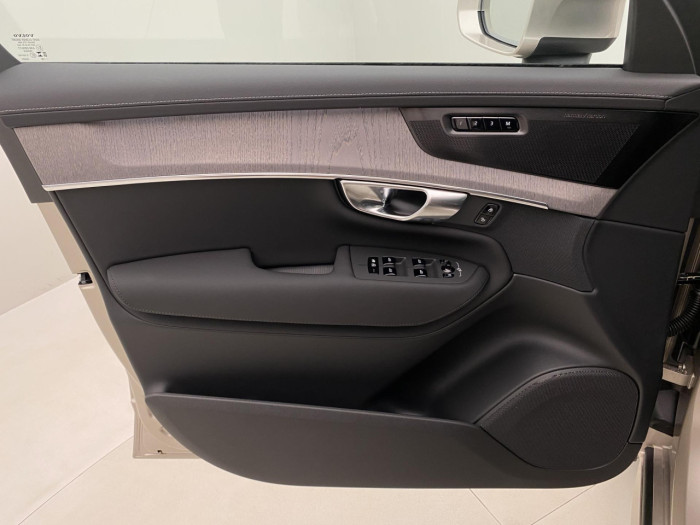 Volvo XC90 B5 AWD AUT BRIGHT ULTRA 7míst na operativní leasing