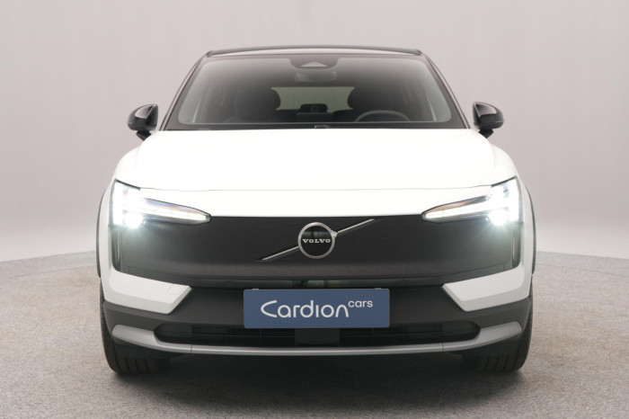 Volvo EX30 CROSS COUNTRY P8 TWIN PLUS na operativní leasing