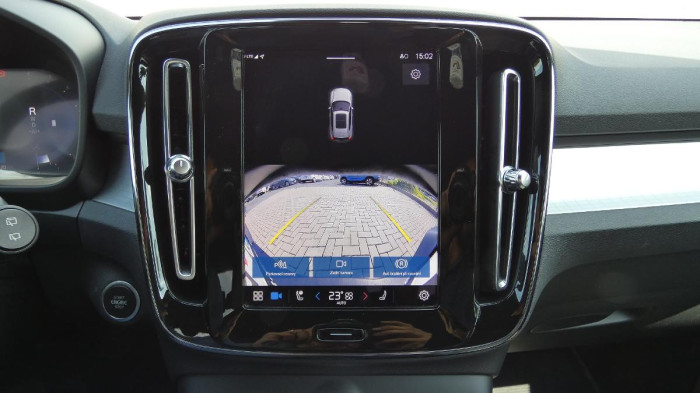 Volvo XC40 B3 mHEV Plus Dark aut. na operativní leasing