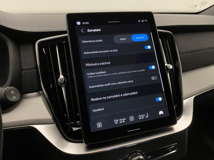 Volvo XC90 B5 AWD BLACK EDITION PLUS 7 na operativní leasing