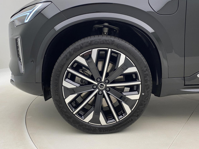 Volvo XC90 T8 AWD Plug-in BRIGHT PLUS 7m na operativní leasing