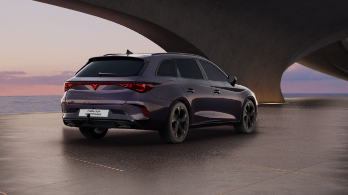 Cupra Leon SP 2.0 TSI 204k DSG 4WD na operativní leasing