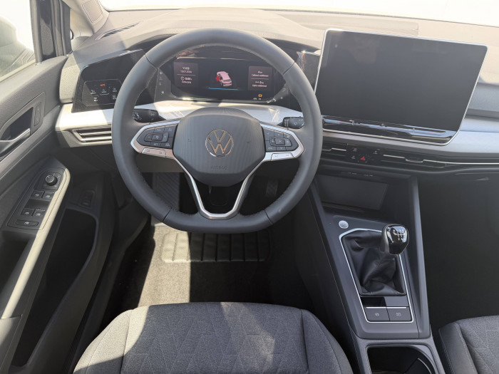 Volkswagen Golf Variant People 6G 1,5TSI / 110kW na operativní leasing