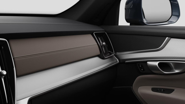 Volvo XC90 T8 AWD RECHARGE CORE 7m na operativní leasing