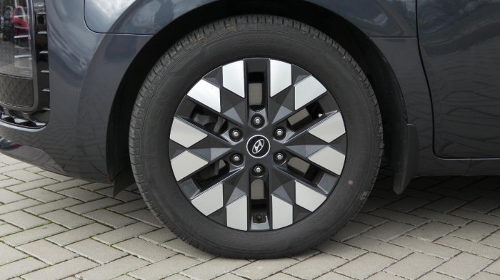 Hyundai Staria 2.2 CRDi Luxury 4x4 Auto na operativní leasing