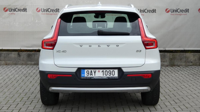 Volvo XC40 B3 mHEV Core aut. na operativní leasing