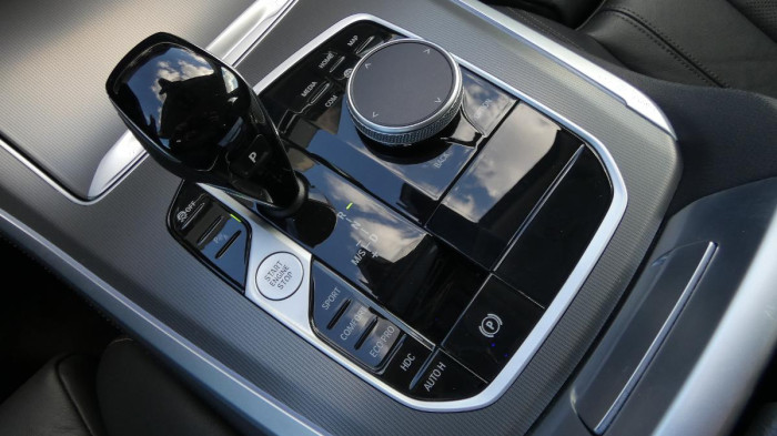 BMW X5 xDrive 40i na operativní leasing