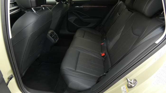 Škoda Superb 2.0 TDI 110kW L&K Combi DSG na operativní leasing
