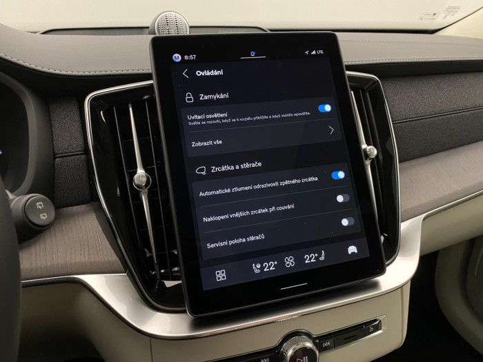 Volvo XC90 T8 AWD Plug-in DARK ULTRA na operativní leasing