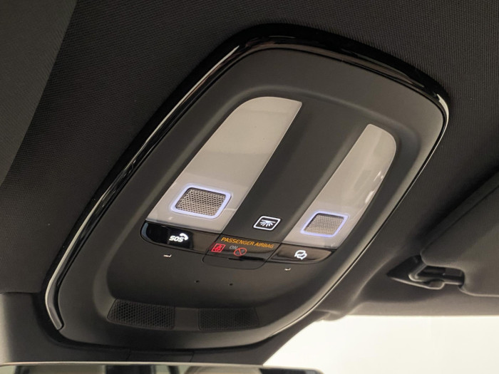 Volvo XC90 T8 AWD Plug-in DARK PLUS 7m na operativní leasing