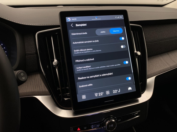 Volvo XC90 B5 AWD AUT BRIGHT PLUS na operativní leasing