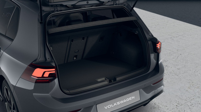 Volkswagen Golf R-Line People 1,5 eTSI 7DSG mHEV na operativní leasing