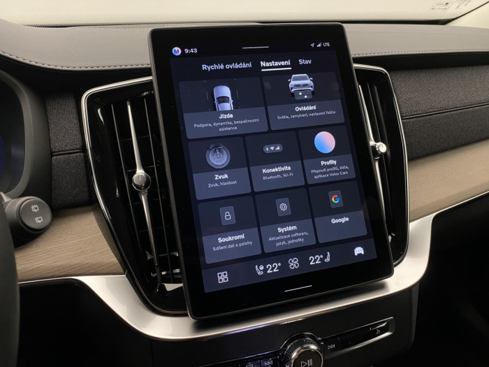 Volvo XC90 T8 AWD RECHARGE BRIGHT PLUS 7m na operativní leasing