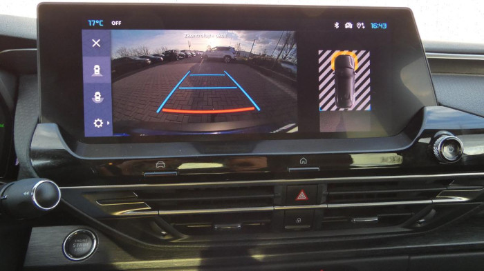 Citroën C5 X 1.6 PureTech 180 EAT8 Shine na operativní leasing