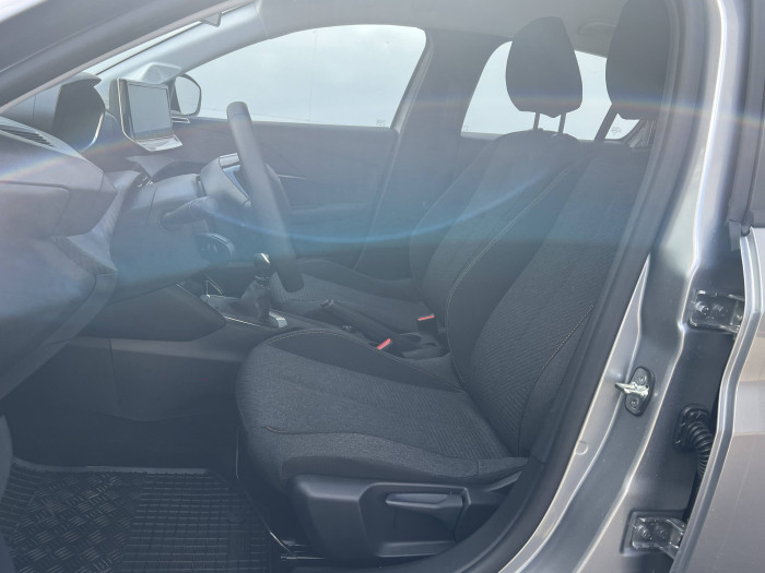 Peugeot 208 STYLE S&S MAN6 1,2 PureTech / 74kW na operativní leasing