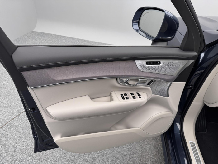 Volvo XC90 B5 AWD AUT BRIGHT PLUS 7míst na operativní leasing