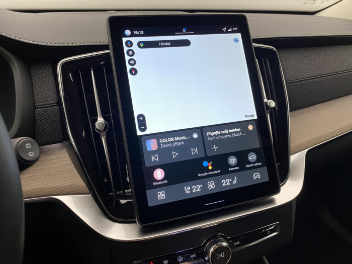 Volvo XC90 B5 AWD AUT DARK PLUS 7míst na operativní leasing